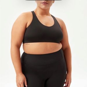 Girlfriend Collective Midnight Lola V Neck Bra